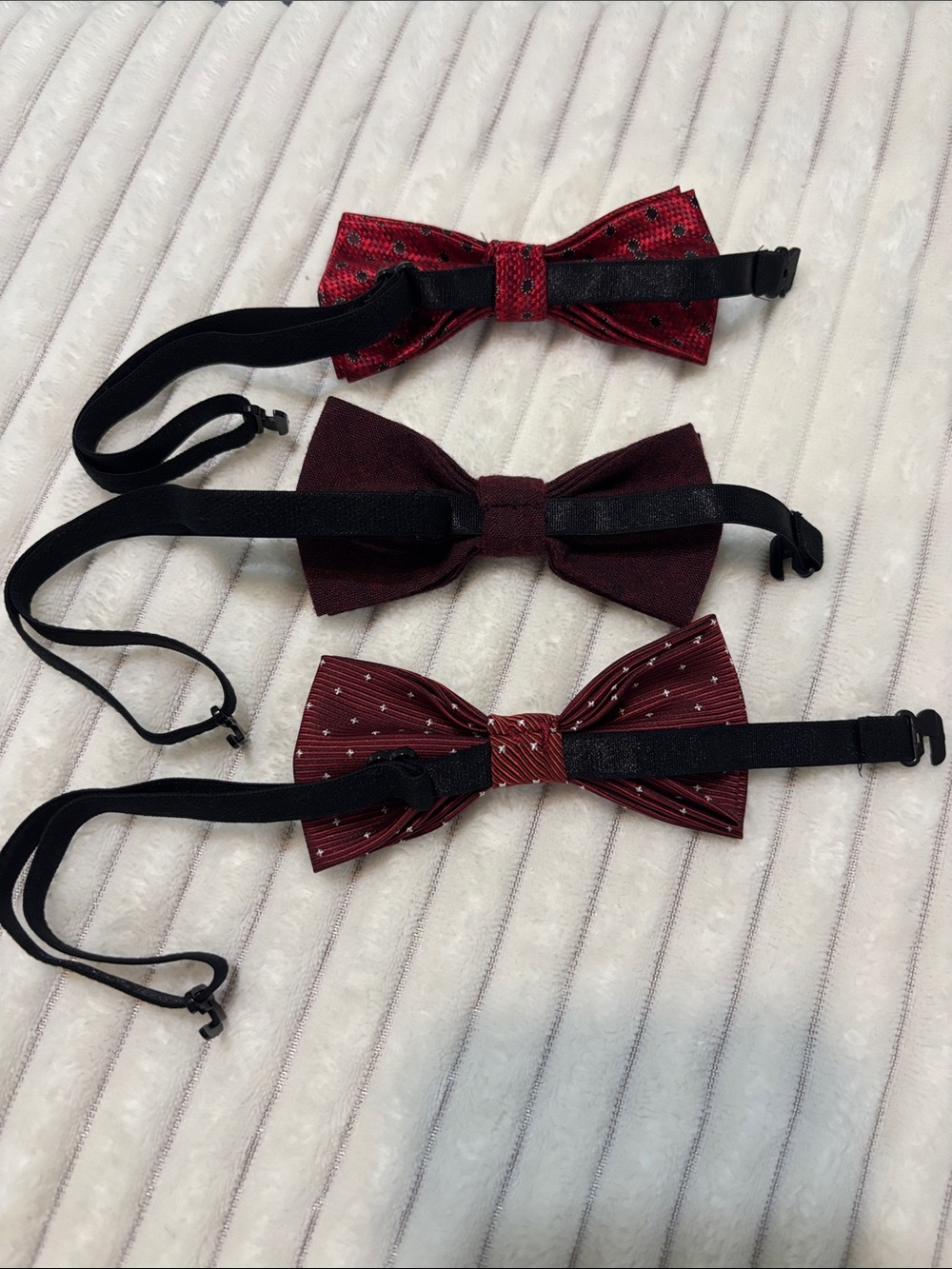 Kids Red Bow Tie Set - Picture 2 of 2